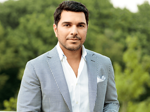 Dr. Alex Mesbahi